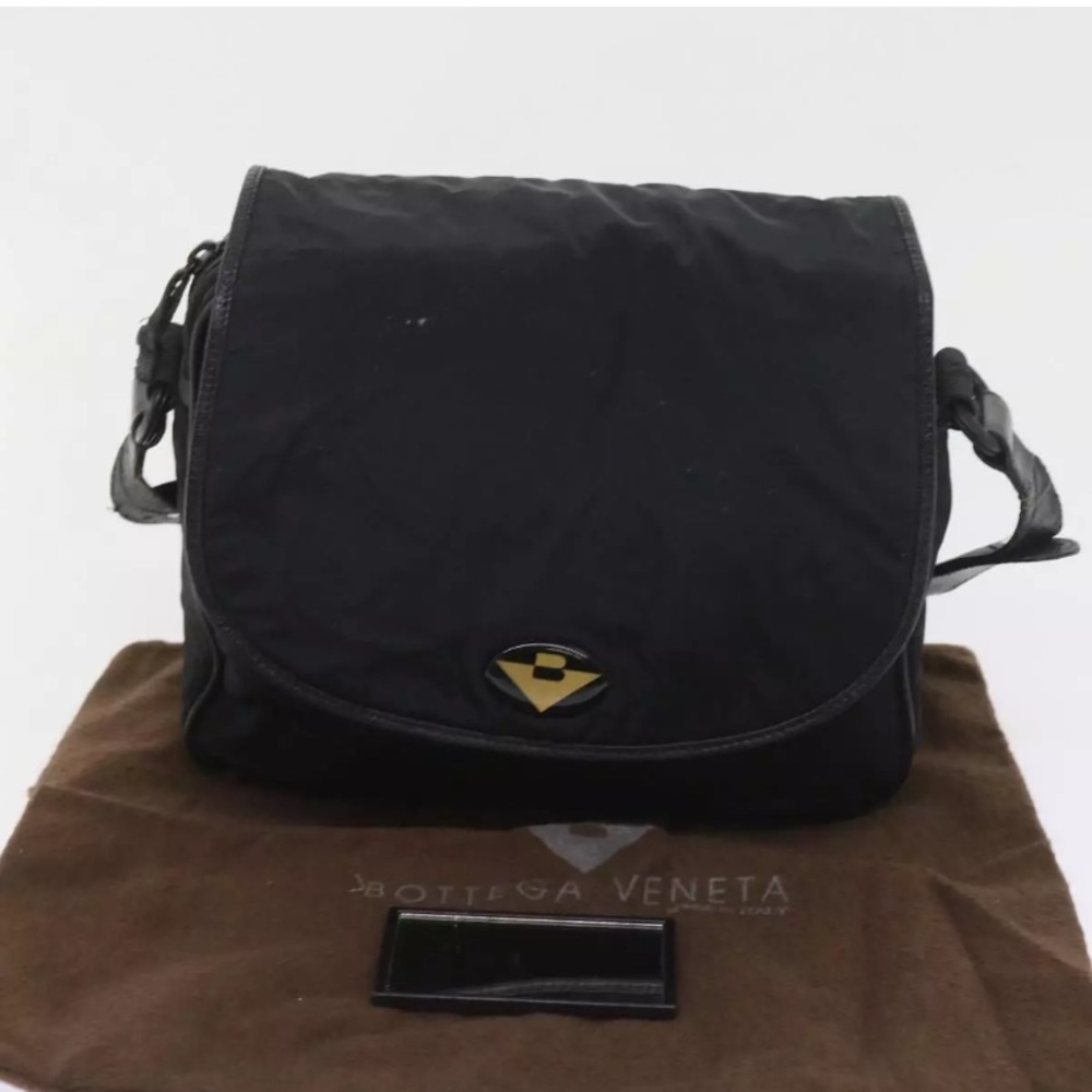 BOTTEGA VENETA Auth Shoulder Bag Nylon
Black